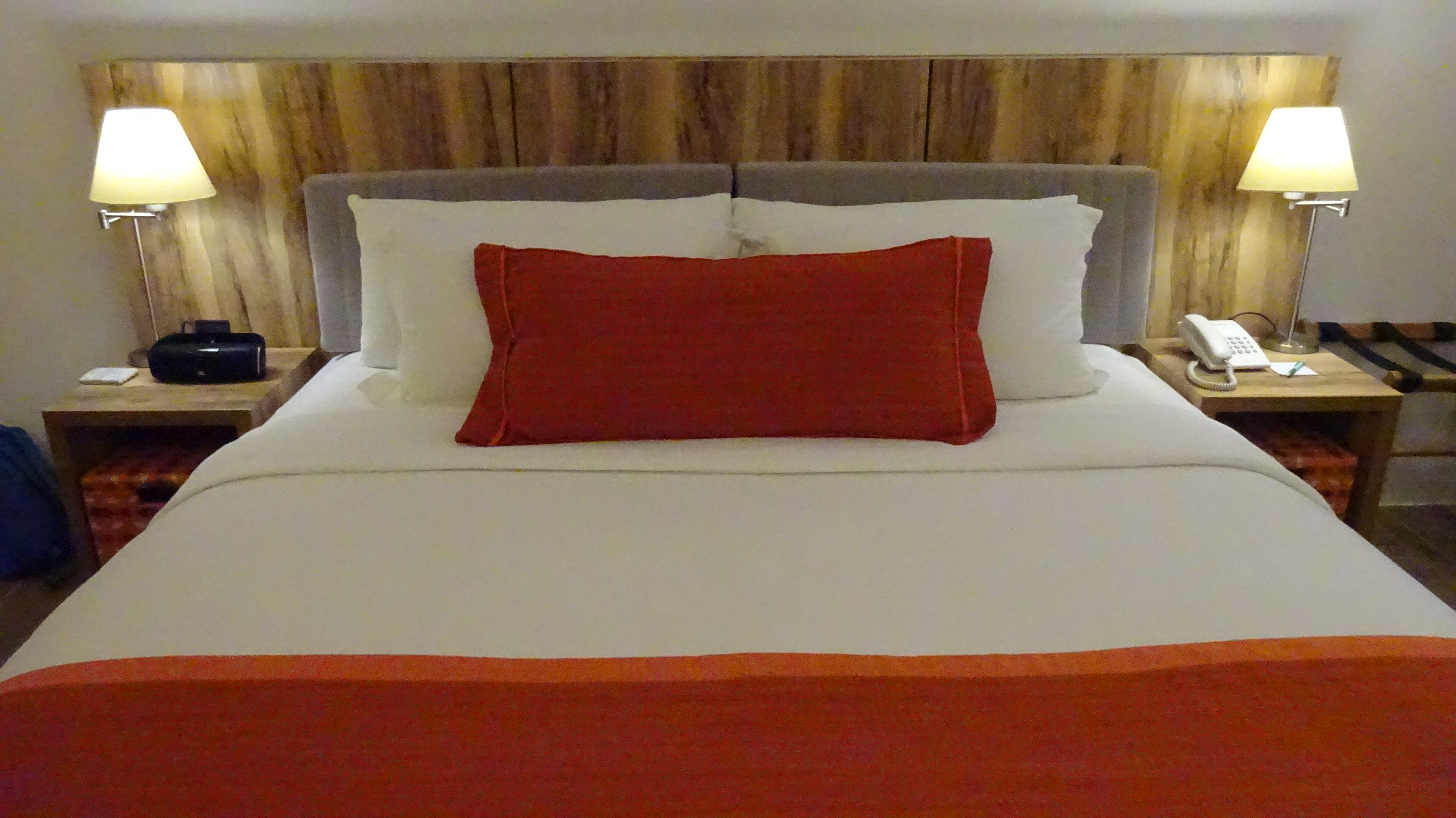 King size bed in Garden Suite, Club Paradise Palawan