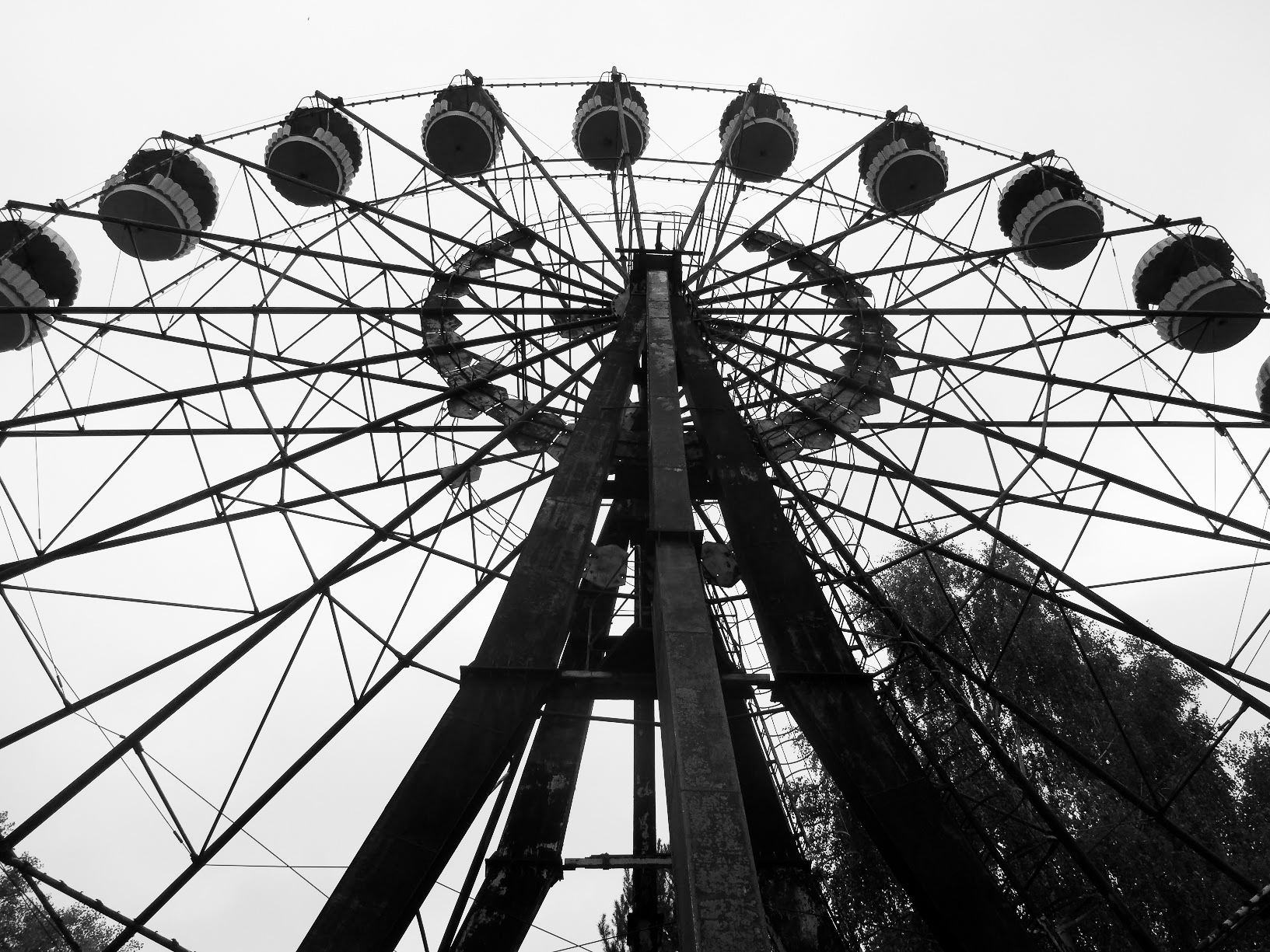 Eerie Ferris wheel in Pripyat