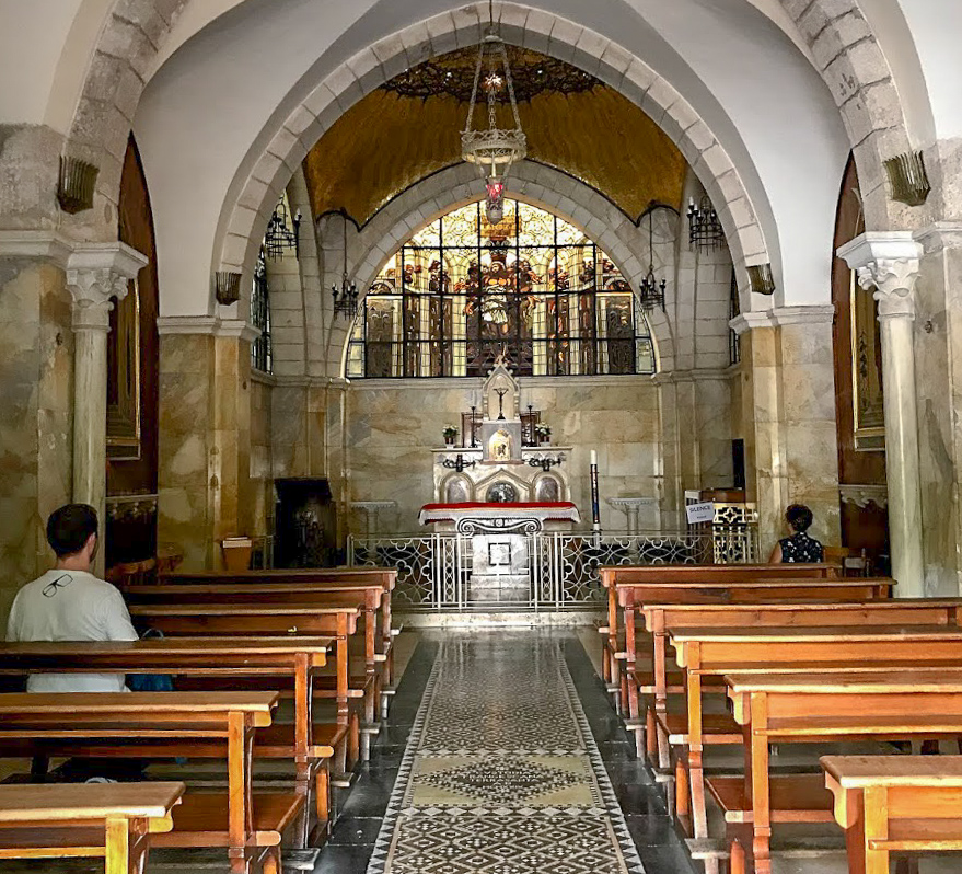 photo down the aisle towards the alter of the Church of Flagellation, Jerusalem