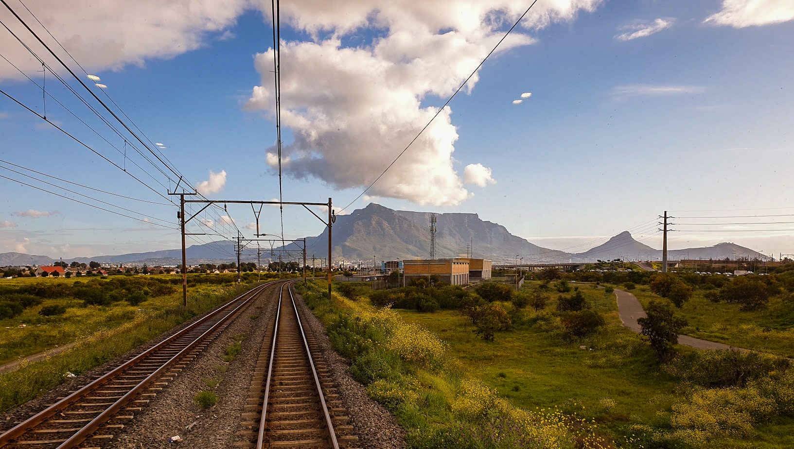 Table mountain viewed from the observation car of The Blue Train