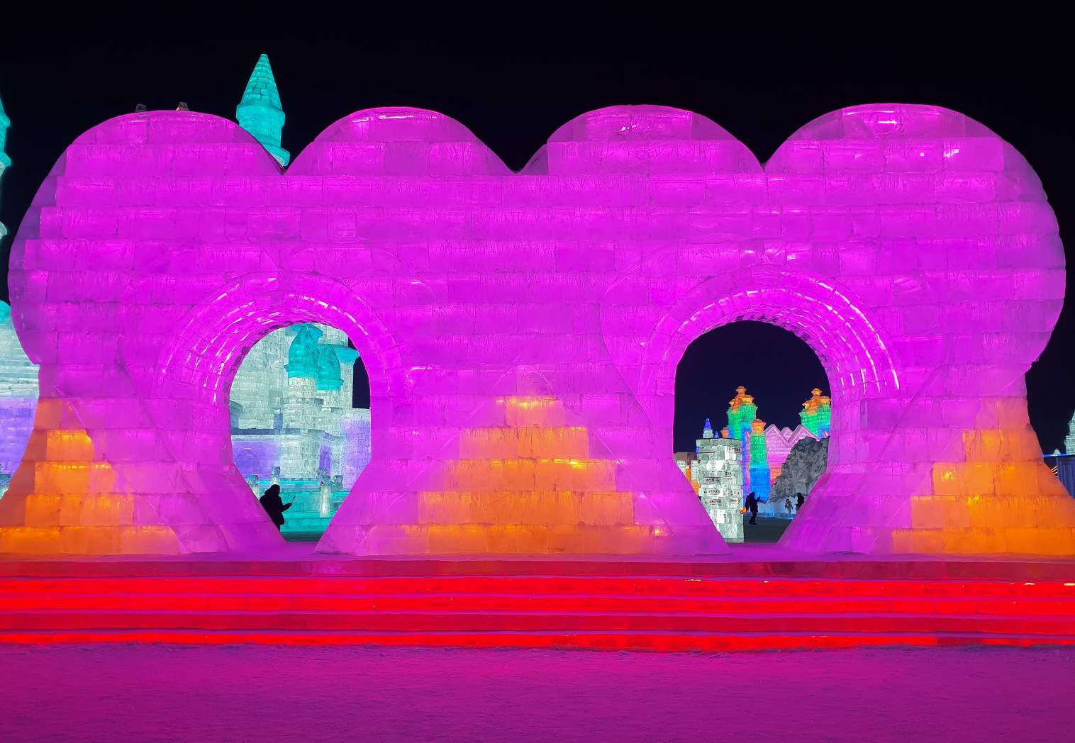 2 large loveheart ice sculptures lit in pink at Harbin Ice and Snow World
