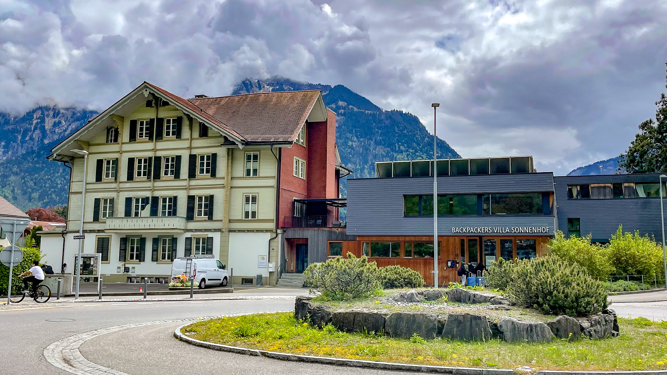 A Bed in Interlaken - Backpackers Villa Sonnenhof Review