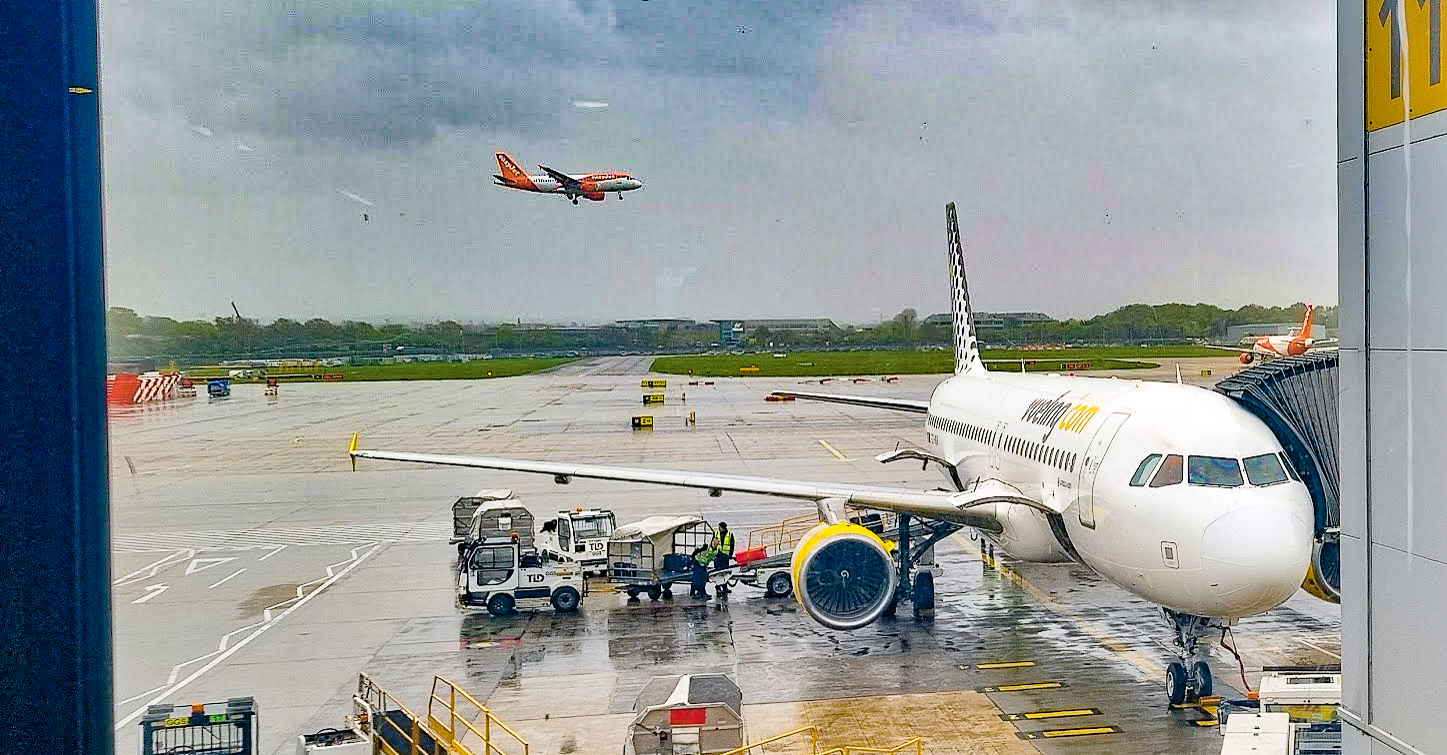 A Review of Vueling A320-200 Economy LGW - LPA